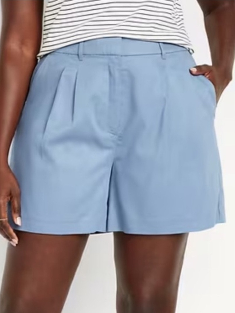 NWT Old Navy Light Blue Pleated Shorts 5"